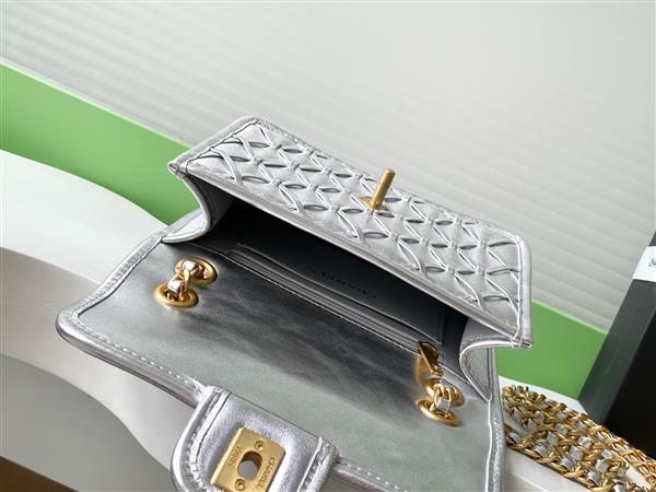 2026131214241610 780